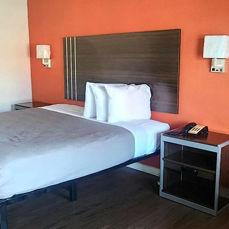 Econo Inn Lackland Afb-Seaworld Сан Антонио Екстериор снимка